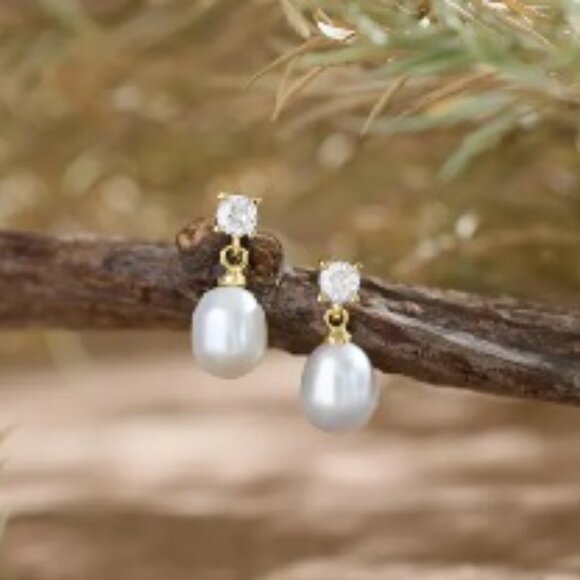 Natural Freshwater Pearl Drop Earrings With Zircon, NWOT - Picture 1 of 2